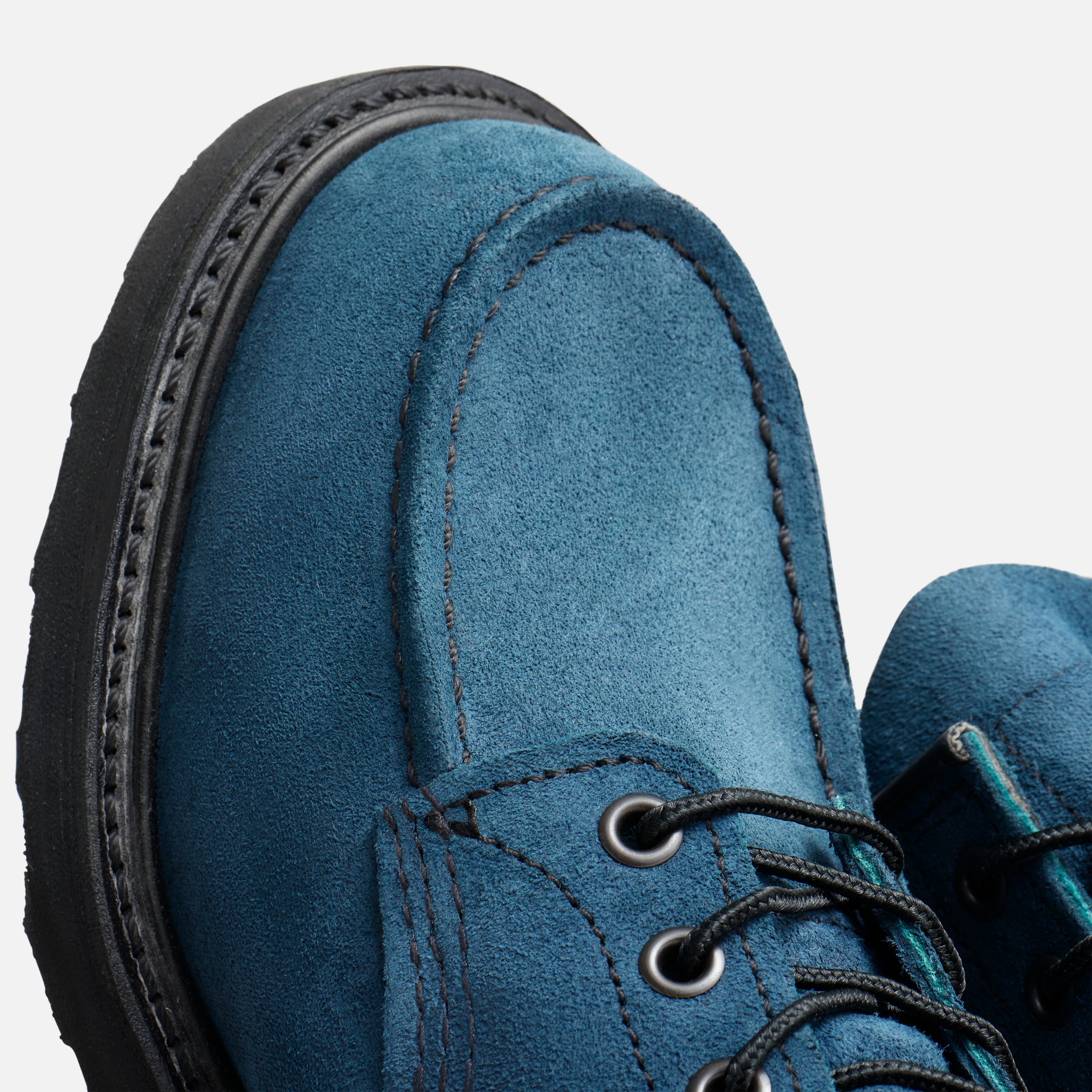 Red Wing Men's 6-Inch Classic Moc in Tidal Muleskinner Leather 8809